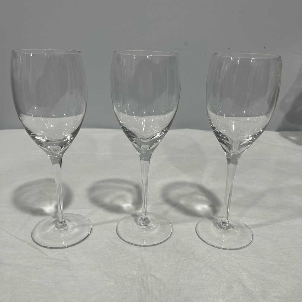Lenox USA clear crystal wine glasses set of 3 minimalist style